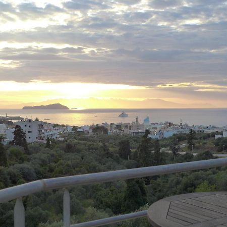 Wide-View & Quiet Apartment Chania La Canea Esterno foto
