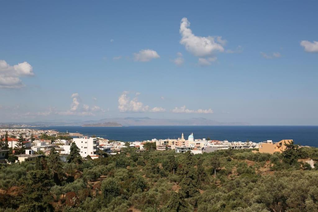 Wide-View & Quiet Apartment Chania La Canea Esterno foto
