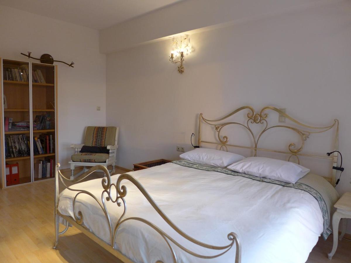 Wide-View & Quiet Apartment Chania La Canea Esterno foto