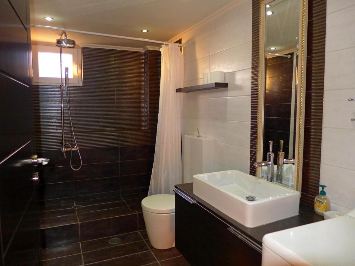 Wide-View & Quiet Apartment Chania La Canea Esterno foto