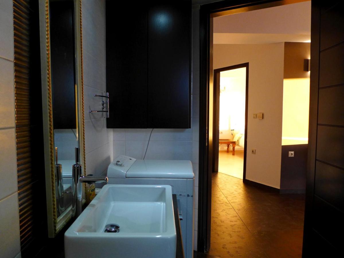 Wide-View & Quiet Apartment Chania La Canea Esterno foto